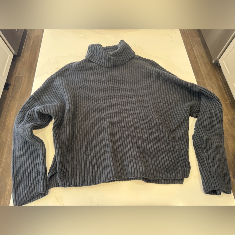 Abercrombie & Fitch Black Knit Sweater